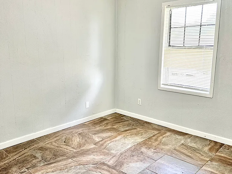 380 Patterson St #7 — Photo 7
