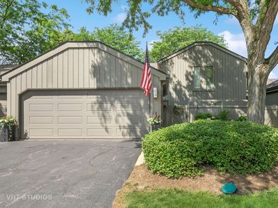 436 Shoreline Rd, Lake Barrington, IL, 60010