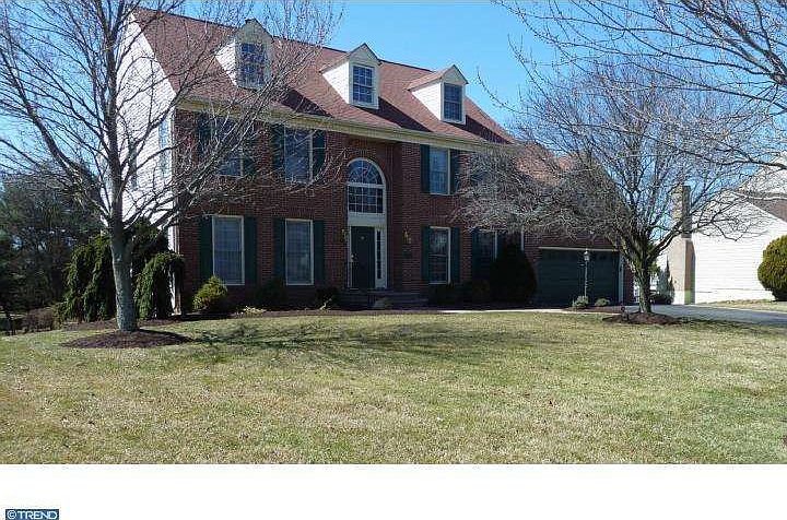 2nd image of 10 Somerset Ln