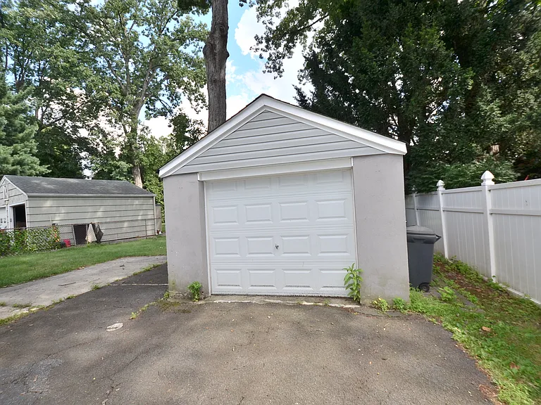 22 Tulip Ct — Photo 15