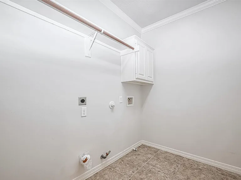 1522 Olive Park — Photo 16