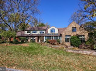 3 Whitcraft Dr, Lititz, PA 17543