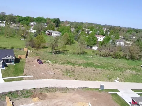 915 Evergreen Rd, Bennet, NE 68317