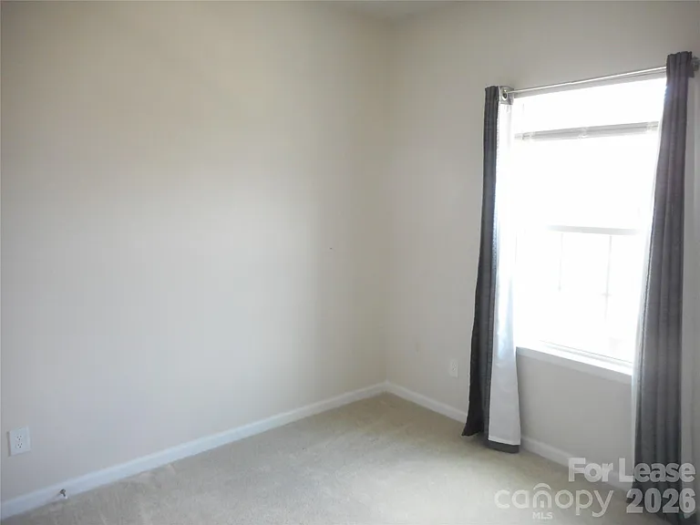 2105 Autumn Olive Ln — Photo 15