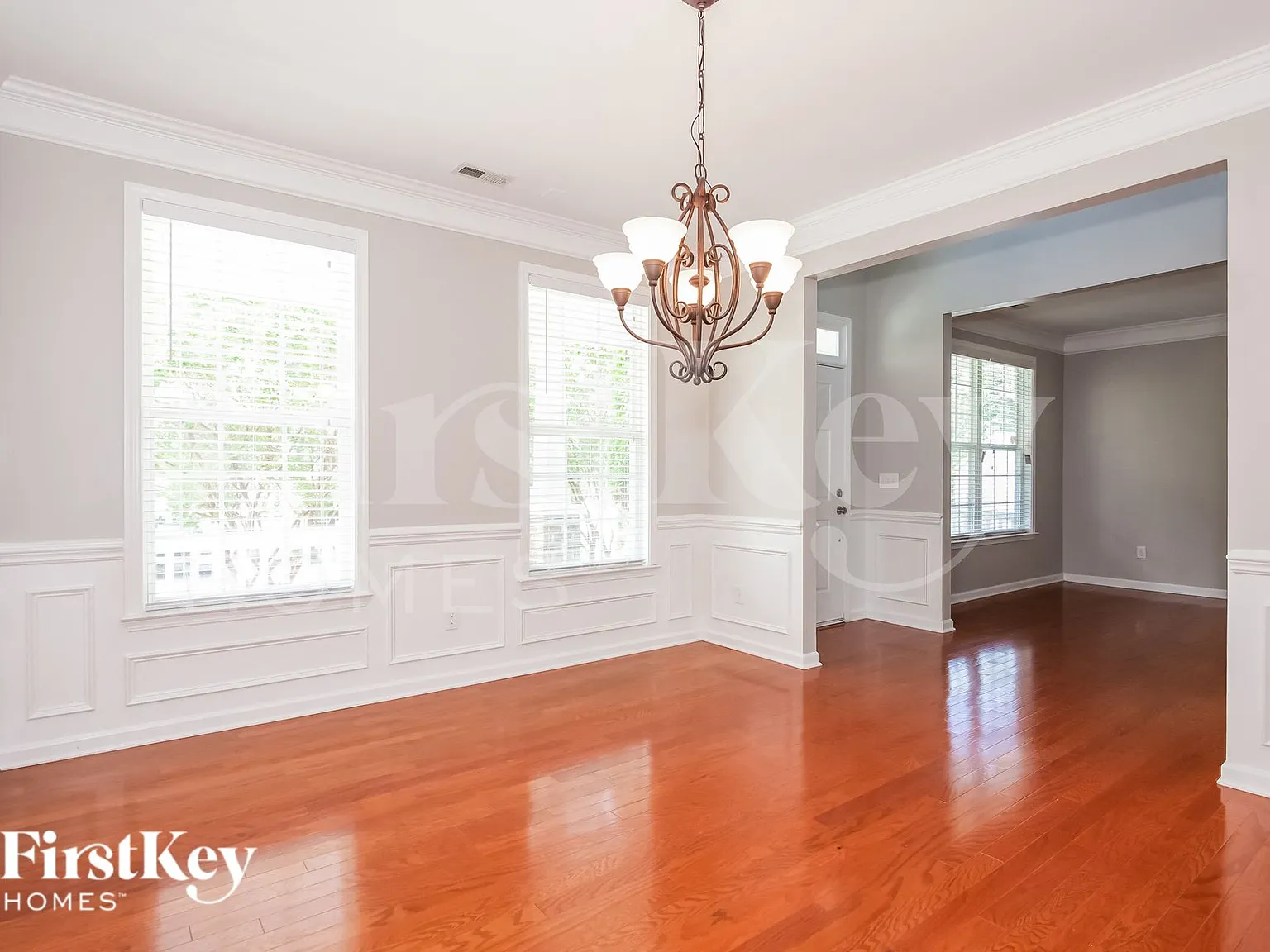 4 bed, 2.5 bath, 2607 sqft, $2,670 — Photo 3