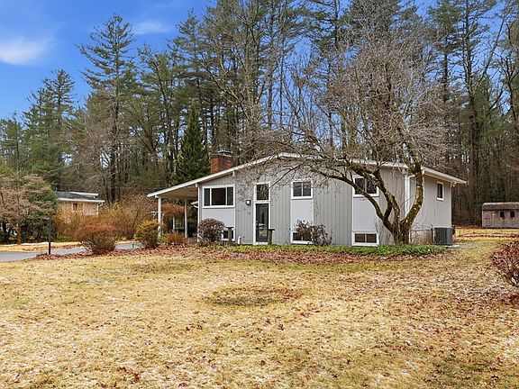 2nd image of 69 Robbins Rd