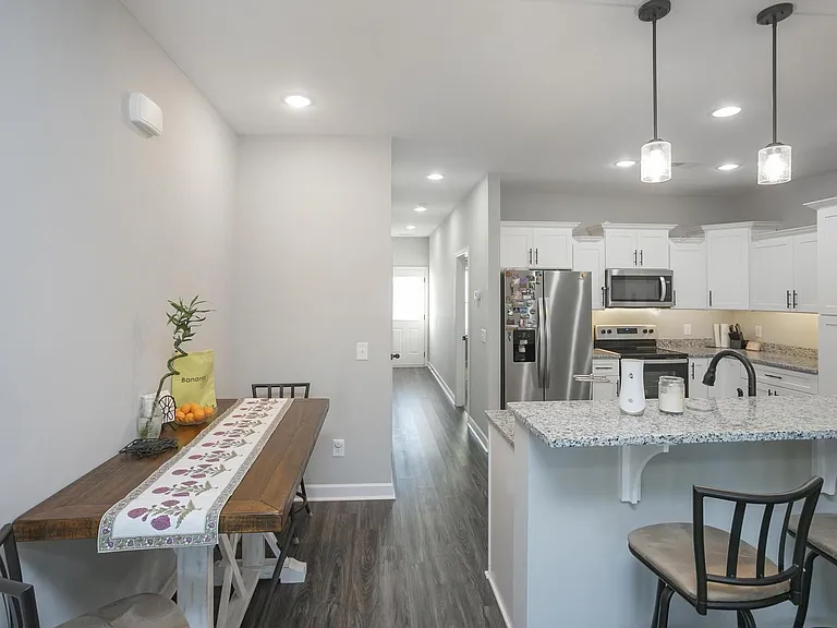 1003 Villa Cir — Photo 7