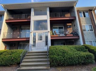 8 Woodcrest Ct APT 5, Weymouth, MA 02190