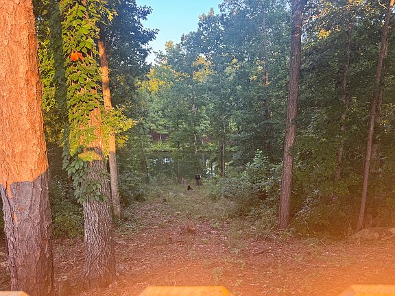 2nd image of 340 Lakeridge Dr
