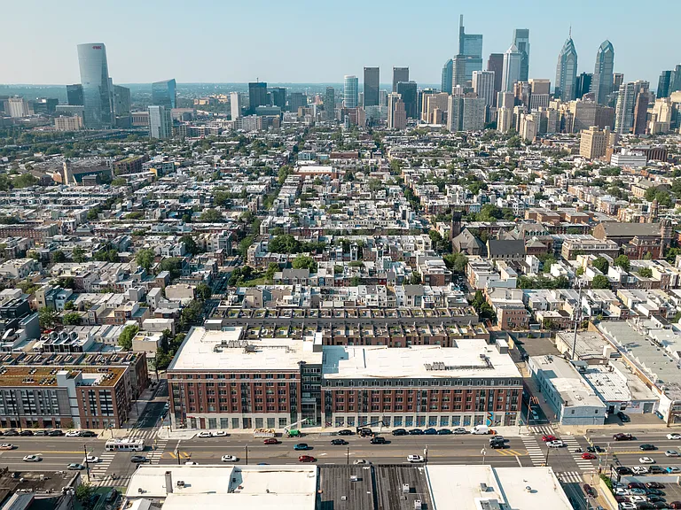 The Howell - 2101 Washington Ave — Photo 13