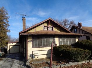 181 E 150th St, Harvey, IL 60426