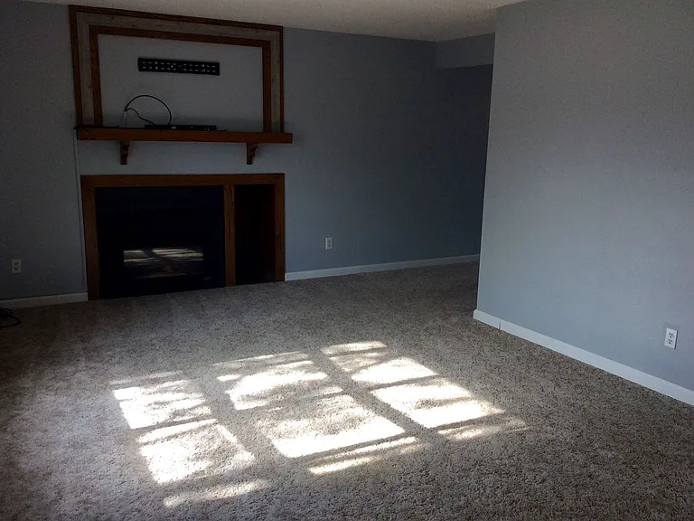 1347 Sims St — Photo 6