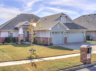 11036 NW 20th St, Yukon, OK 73099