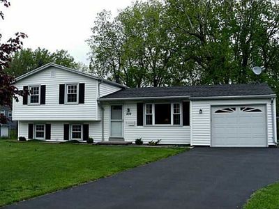 234 Elm Dr, Rochester, NY, 14609