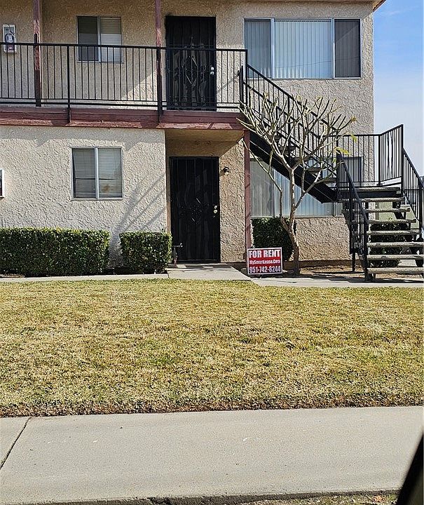 1st image of 4211 Mountain Dr APT 2