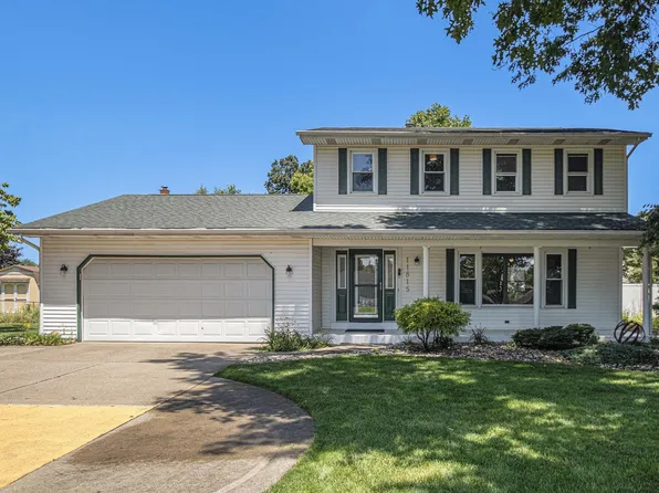 11815 Hakes Dr, Mishawaka, IN 46545