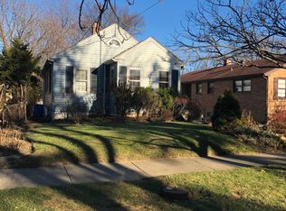 957 Burton Ave, Highland Park, IL