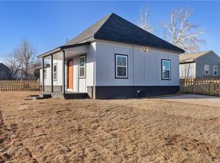 1423 E Harrison Ave, Guthrie, OK 73044