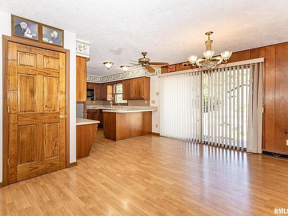 5th image of 159 Deer Park Dr