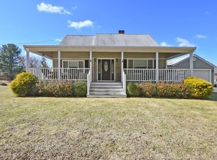 160 Walnut St, Halifax, MA 02338