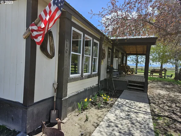 610 Amy St, Haines, OR 97833