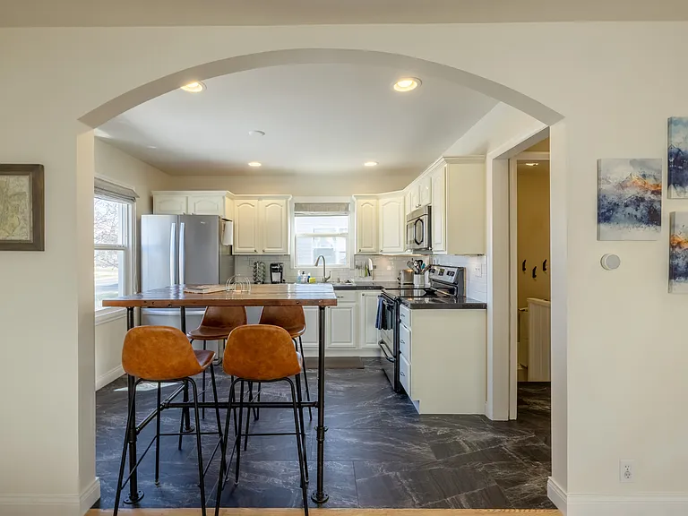 356 E Utopia Ave S — Photo 12