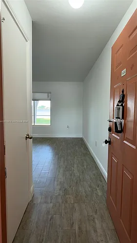2445 NW 33rd St #1404 Photo 1