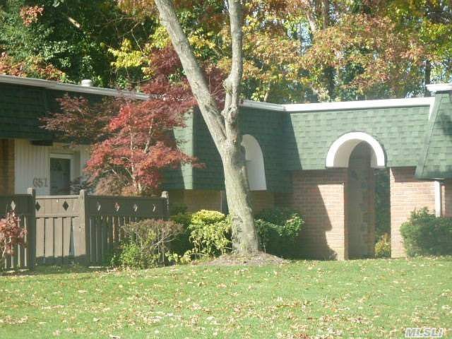 1st image of 651 W End Dr