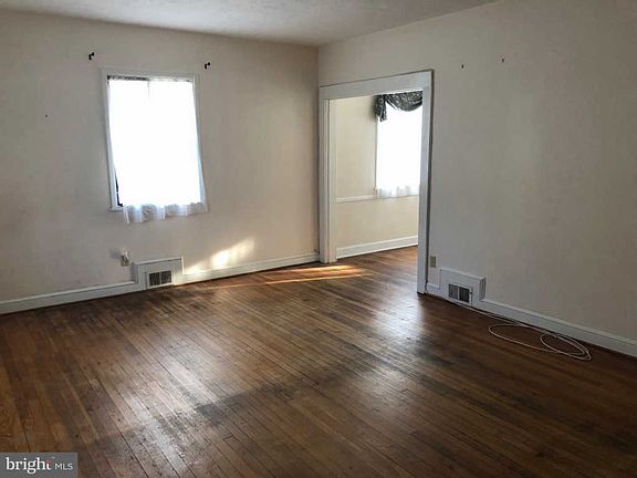 3rd image of 1108 N Roosevelt St