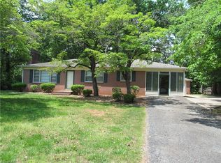 117 N Claybon Dr, Advance, NC 27006