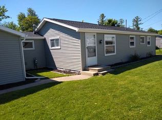 5722 Island Ln, Gladwin, MI 48612