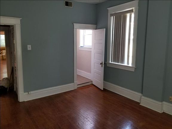 4th image of 3916 Arsenal St #2W