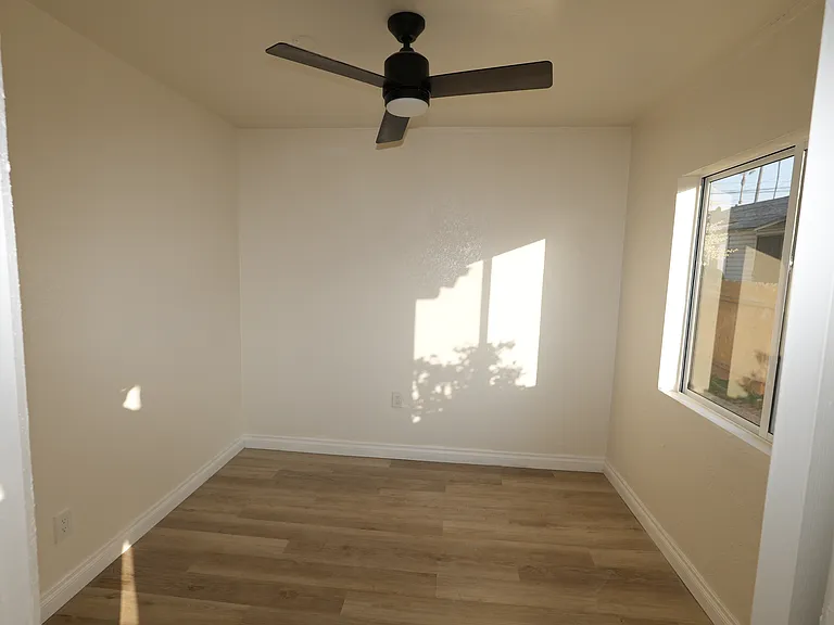 3815-19 Villa Ter #1 — Photo 9