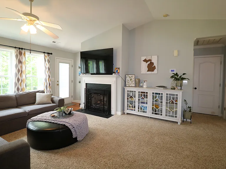 214 Troonsway Rd — Photo 7