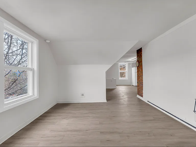 2677 E 126th St #3 — Photo 5
