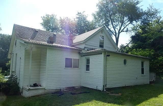 2nd image of 2438 Mary Ave