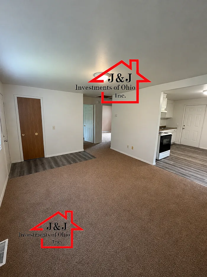 2 bed, 1.0 bath, $1,100 — Photo 3