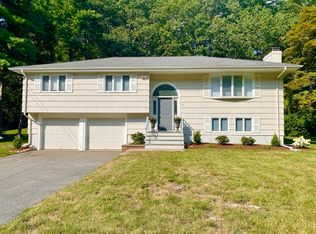 12 Rolling Ln, Wayland, MA 01778