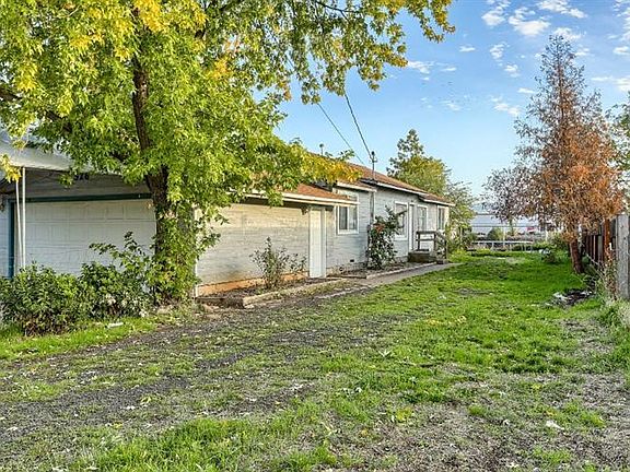 2nd image of 526 Berrydale Ave
