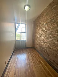 Rented by Aimee Grodanz, LREB