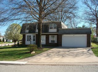 4 Southwood Dr, Saint Peters, MO 63376