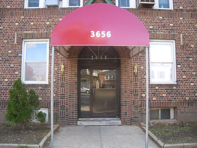 3656-The Hampshire House, LLC — Photo 12