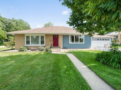 365 N Alleghany Rd, Grayslake, IL, 60030