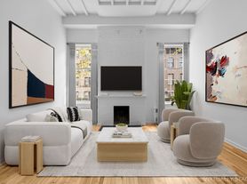162 9th Ave, Manhattan, NY