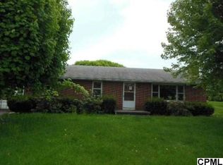 7 W Springville Rd, Boiling Springs, PA 17007