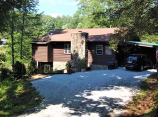 252 Redbud Ln, Franklin, NC 28734