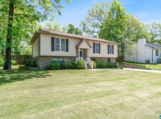 33 Southern Hills Pkwy, Calera, AL 35040