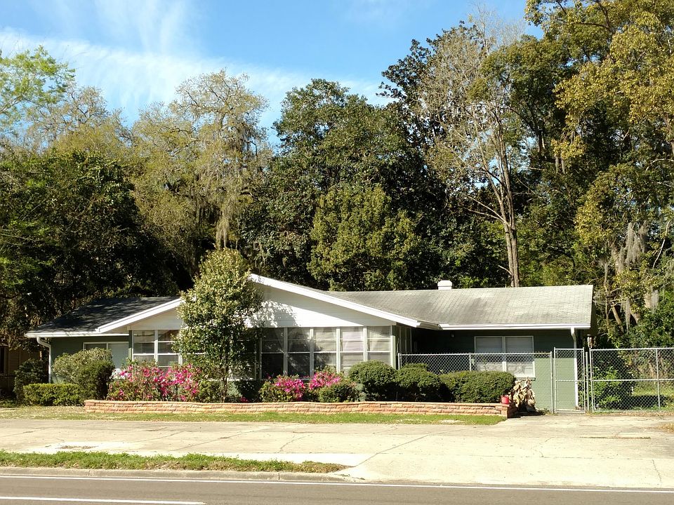 1806 unit is the right side facing the building