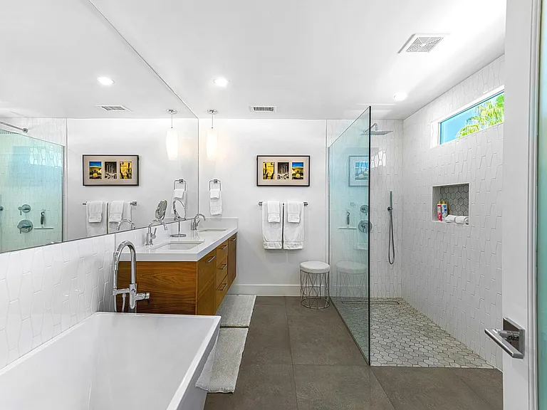 1160 E Marion Way — Photo 26