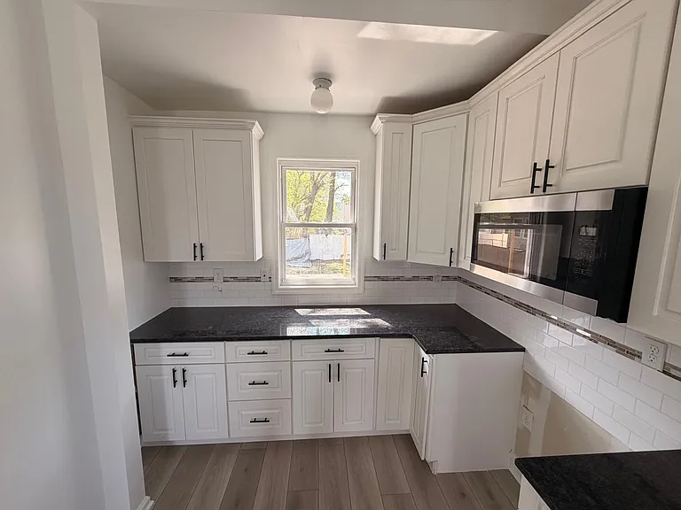 392 14th Ave — Photo 12